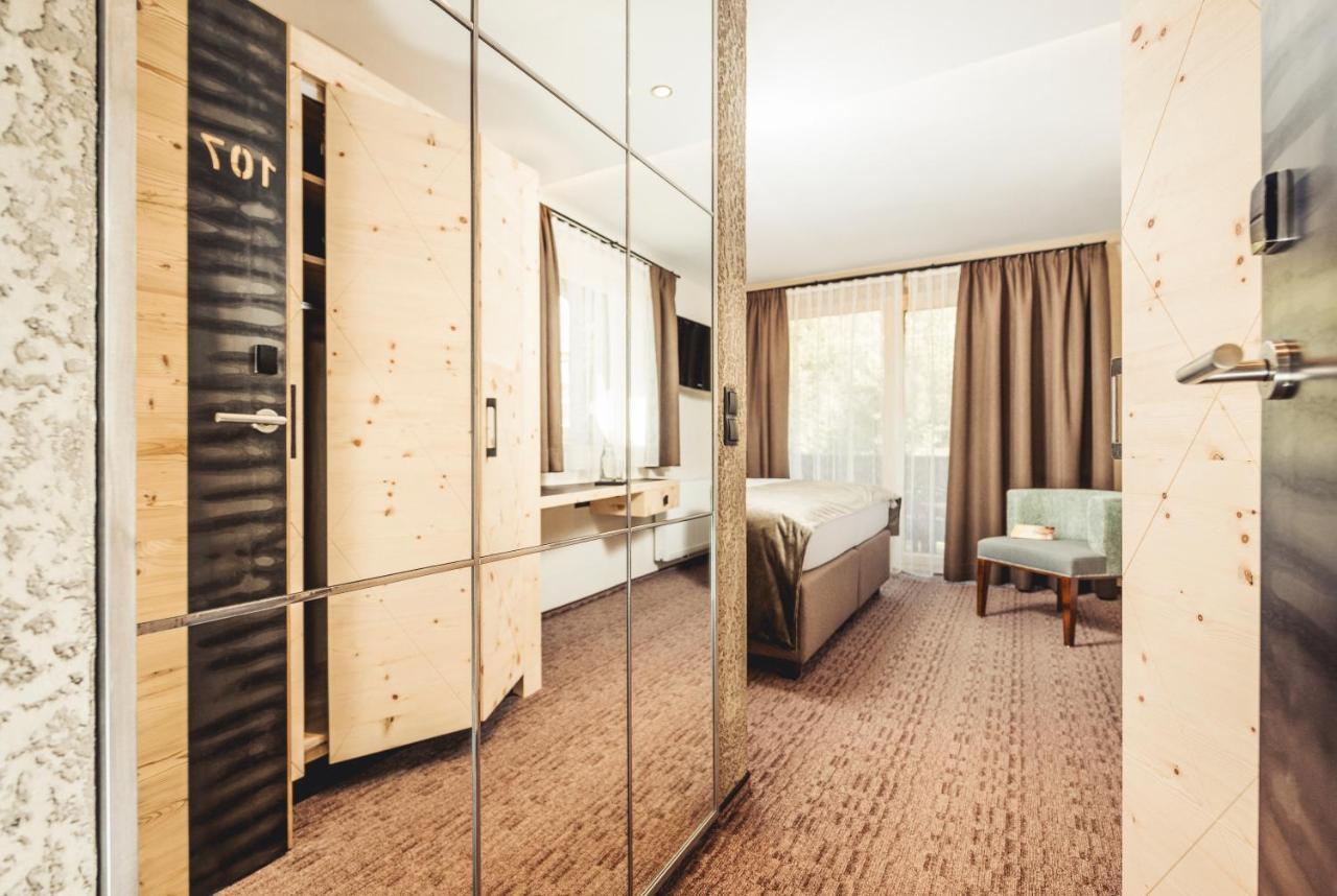 Hotel Bergkristall Zillertal - Adults Only 14 Years Plus هيباخ المظهر الخارجي الصورة